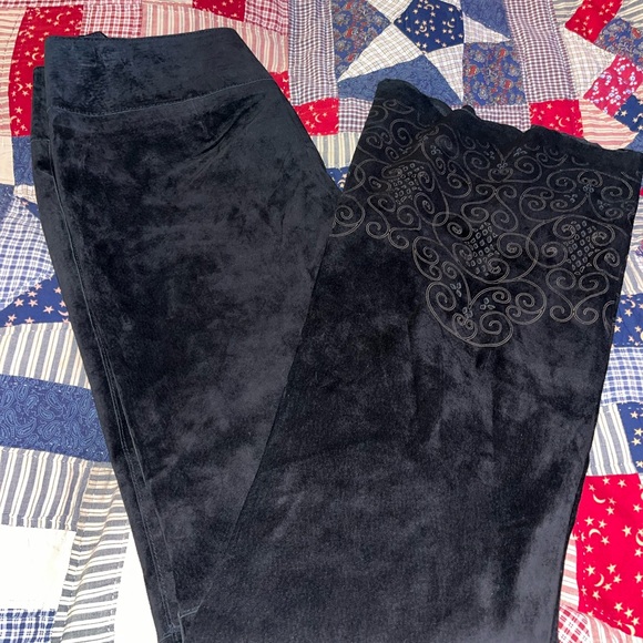 Bebè Black Leather Suede with Embroidered Detail on flared/scalloped  bottoms - Picture 2 of 12